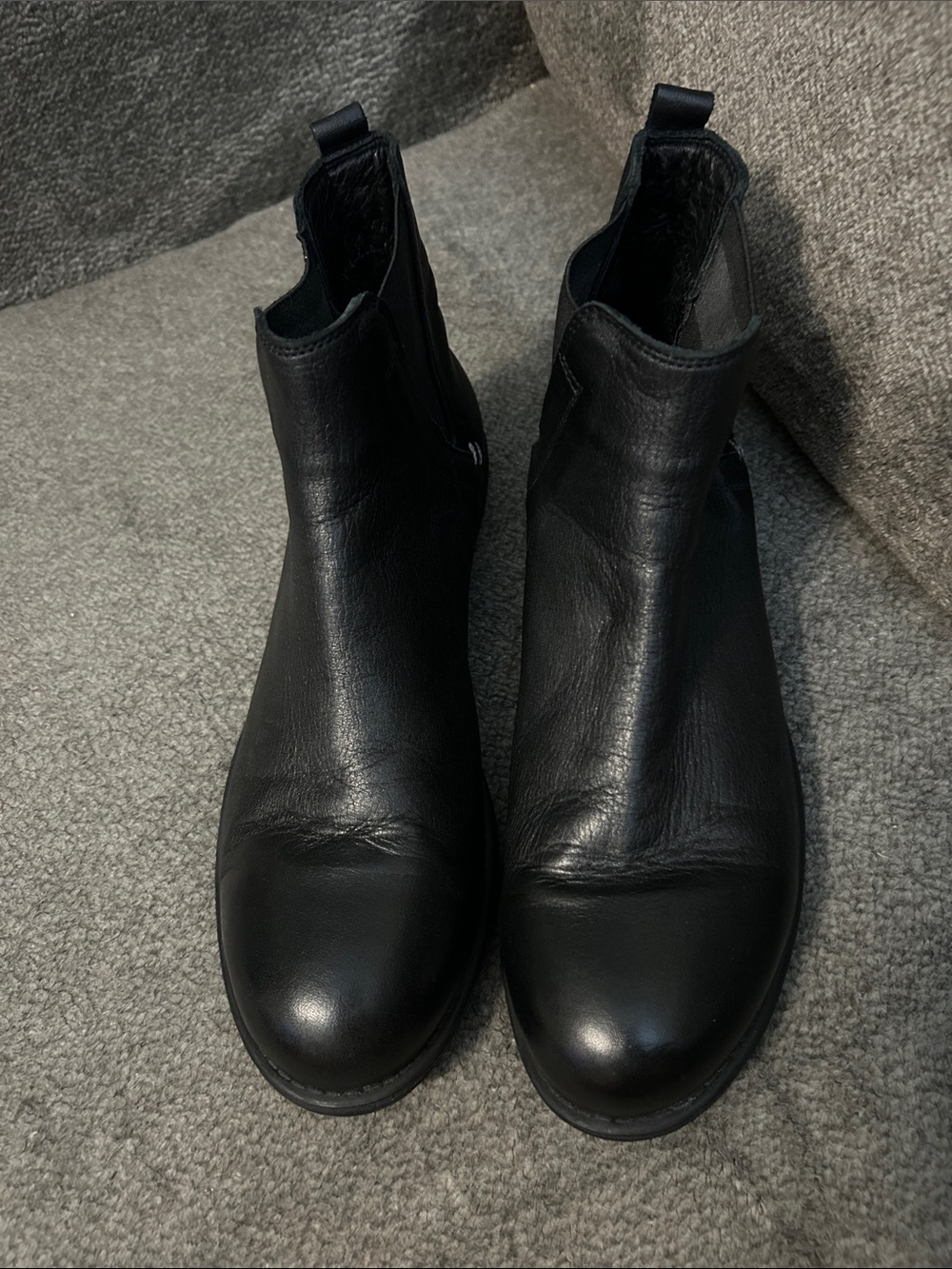 NWOT. Sheridan Mia Black Leather Women's Chelsea Ankle Boots